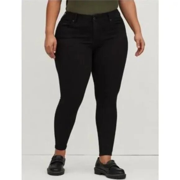 Torrid Bombshell High-Rise Skinny Jeans Plus Size 24  Black Denim Stretch NWT - Picture 1 of 6